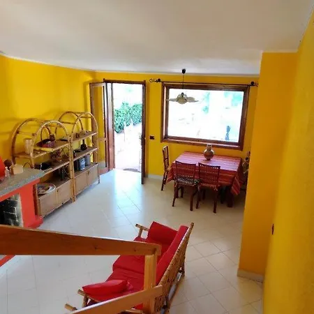 펜션 Fiorilla 제얼미어스